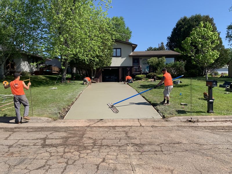 Residential driveway pour