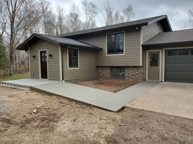 Residential sidewalk and approach
