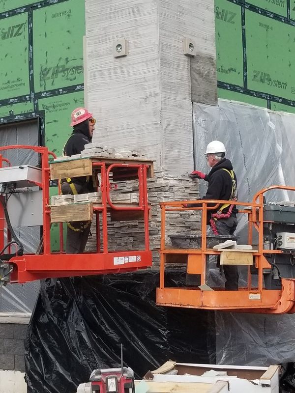 Commercial stacked stone veneer