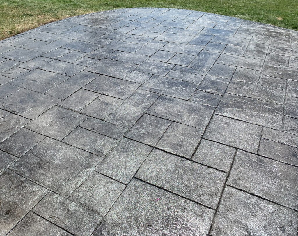 Grand Ashler Slate stamped concrete pattern - geometric stacked rectangles